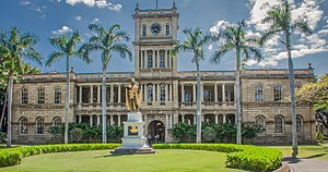 Aliiolani Hale, Oahu, Hawaii.jpg