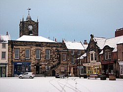 Alnwick, early-morning snow - geograph.org.uk - 1715636.jpg