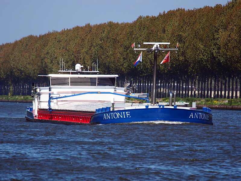 File:Antonie , ENI 02330094 at the Amsterdam-Rhine canal, pic1.JPG