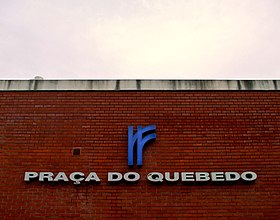 Fachada do abrigo de plataforma, em 2008