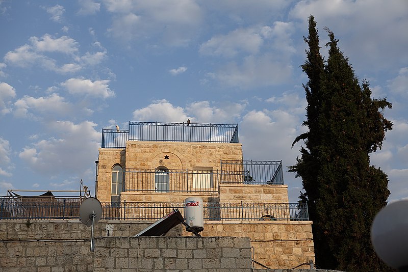 File:Arab Star of David in Ein Karem (7689749104).jpg