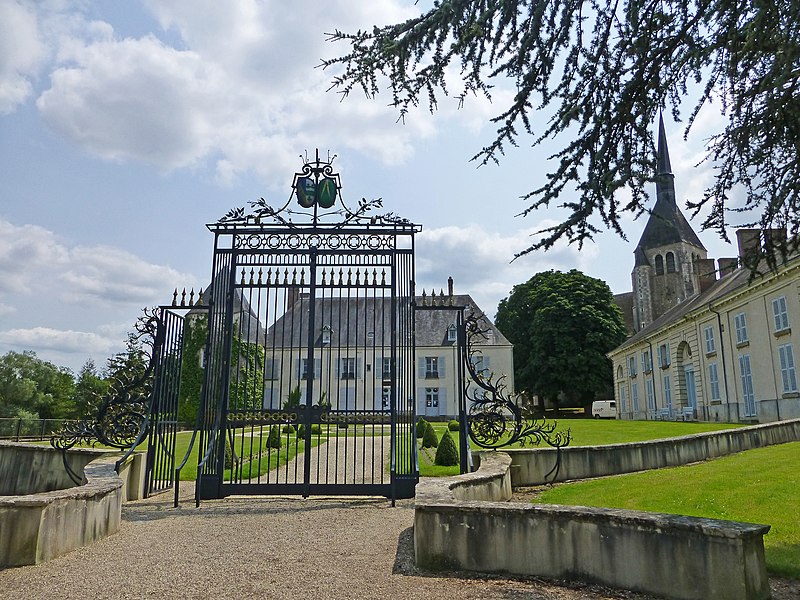 File:Argent-sur-Sauldre-Château de Saint-Maur (4).jpg