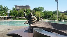 Arno Babajanian statue, Yerevan 13.jpg