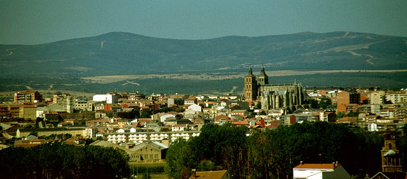 File:Astorga-02-2001-gje.jpg