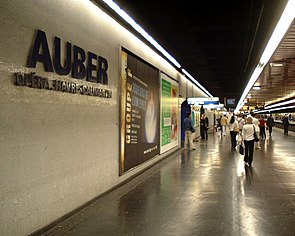 Auber-RER-Paris-2005-Platform-1.jpg