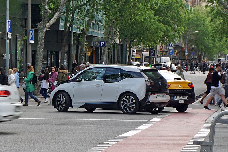 File:BMW i3 04 2016 BCN 6805.JPG