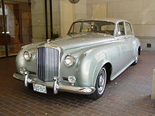 A Bentley S2 at Fairmont Hotel Bentley S2 at Fairmont Hotel.jpg