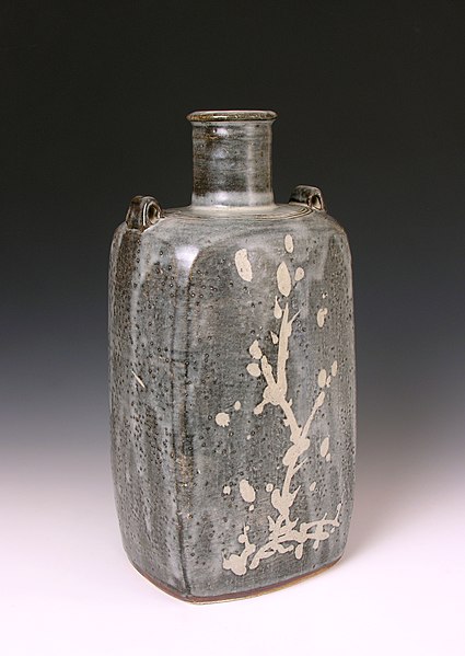 File:Bill Marshall square vase.jpg