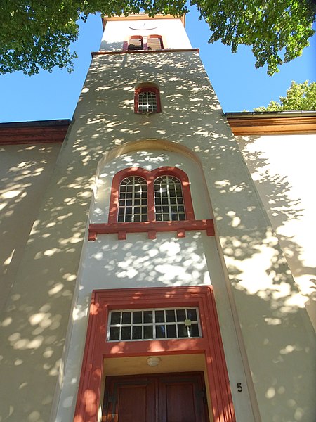 File:Bollschweil, Pfarrkirche St. Hilarius.jpg