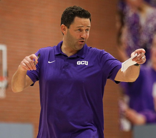 Bryce Drew instructs players during a Grand Canyon practice