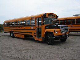 Bus ecoliers Quebec 1.jpg