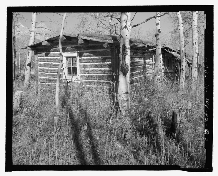 File:Cabin, view from southeast - Bar B C Ranch, Cabin No. 1386, 400' Southwest of North Lodge, Moose, Teton County, WY HABS WY-92-Q-3.tif