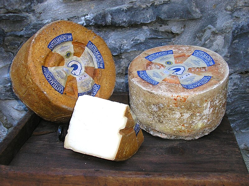 File:Castelmagno (formaggio).jpg