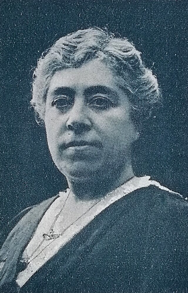 Description de l'image Caterina albert i paradis victor catala - revista feminal novembre 1917 (cropped).jpg.