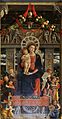 Дева Мария на алтаре Сан-Дзено. Андреа Мантенья. На картине присутствуют псевдоарабские нимбы и отвороты одежды, а также турецкий ковёр. 1456–1459