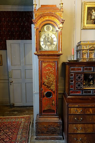 File:Chinoiserie tall clock by Philip Barnard, London, view 1 - Snowshill Manor - Gloucestershire, England - DSC09555.jpg