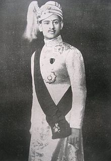 Maharaja Sri Sir Chithira Thirunal Balarama Varma III, Maharaja of the Kingdom of Travancore, GCSI, GCIE, wearing the sash, star and badge of a Knight Grand Commander of the Order of the Indian Empire (GCIE) Chithira Thirunal Balarama Varma.jpg