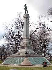 Confederate Monument at Oak Woods Cemetery in Chicago Confederate Mound cropped.jpg