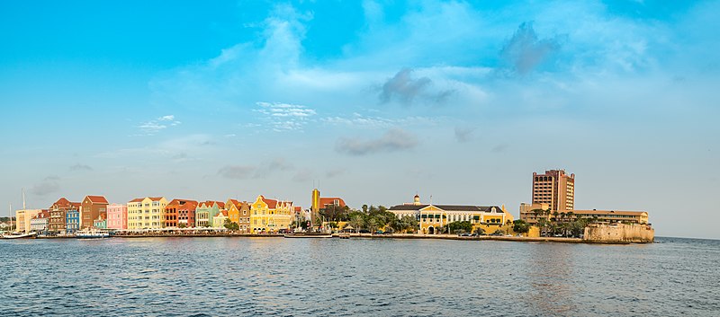 File:Curacao Willemstad Pano (36653932906).jpg