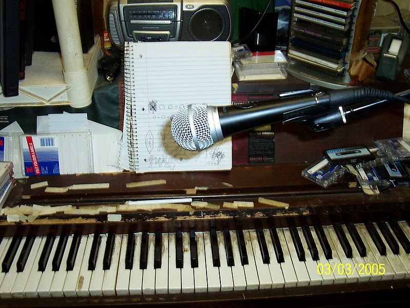 File:Daniel Johnston Piano.jpg