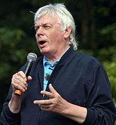 David Icke 2013 (cropped).jpg