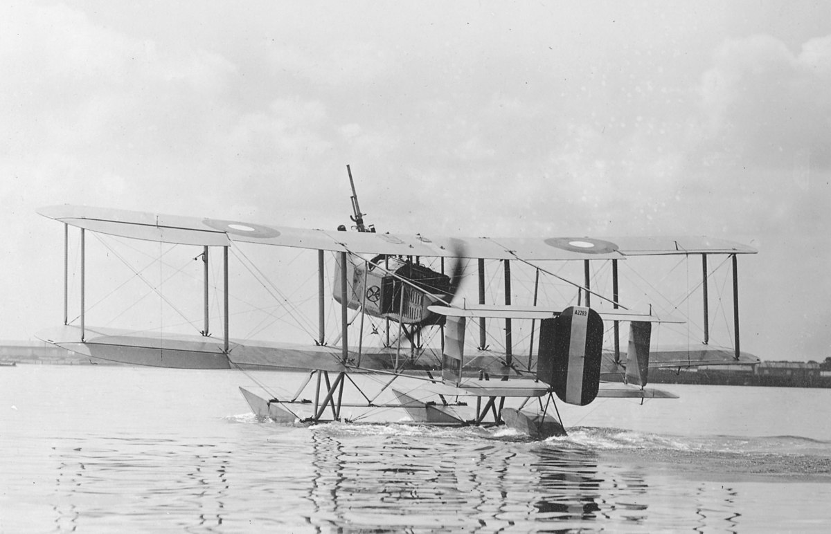 1 самолет 1 корабль. Четырехместный самолет флот. Naval aircraft Factory SBN. Davis Gun.