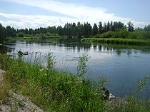 The river as it passes Sunriver, near Benham Falls