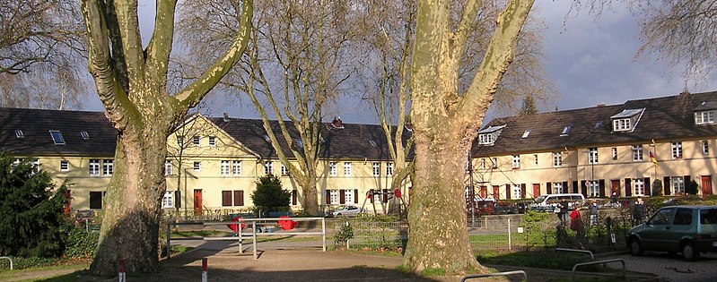 File:Duesseldorf-Lierenfeld Heimgarten.JPG