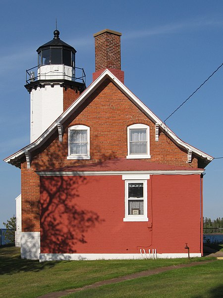 File:Eagle Harbor Lighthouse Sideview.jpg