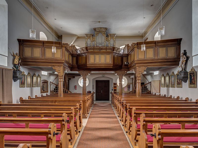 File:Ebing-Kirche-P1080047-HDR.jpg