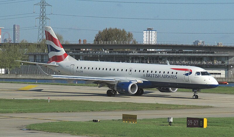 File:Embraer G-LCYR cleared for take off LCY 260415 - 17117545857.jpg