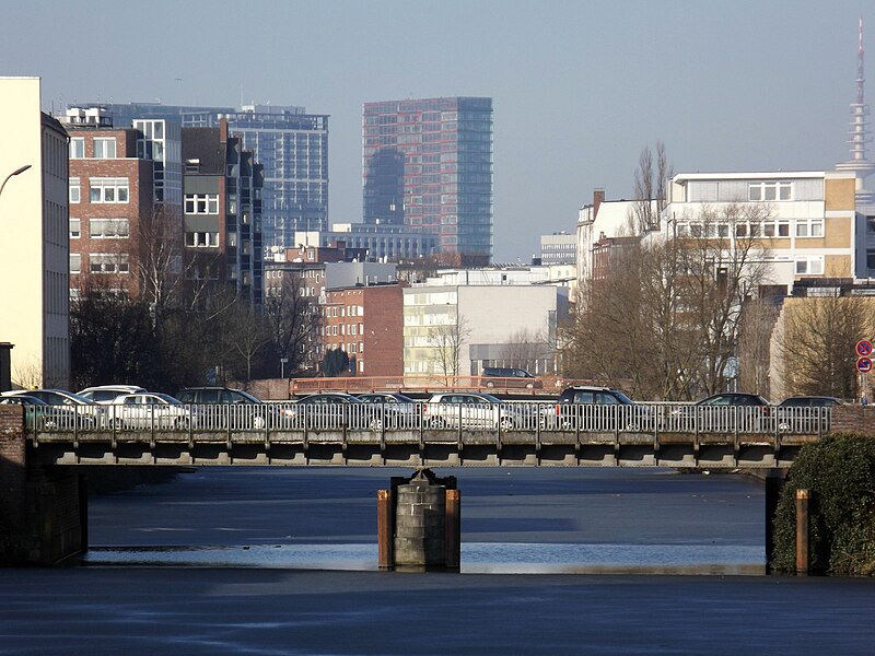 File:Erste Borstelmannbrücke 02.jpg