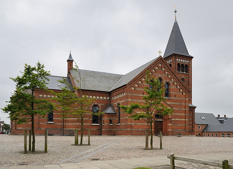 File:Esbjerg - Vor Frelsers Kirke1.jpg