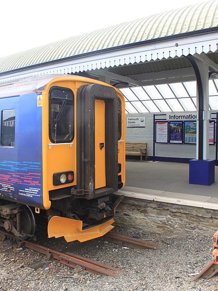 File:Falmouth Docks - FGW 150238 at the end of the line.jpg