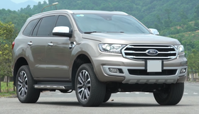 Ford Everest front view (facelift, Vietnam).png