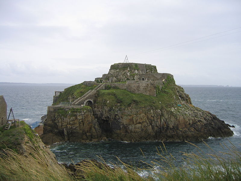 File:Fort de Berthaume 1.JPG