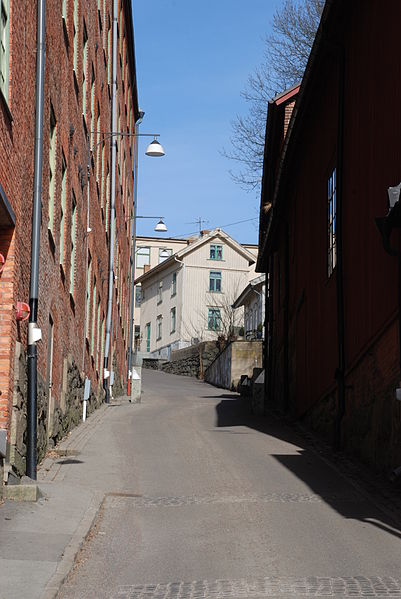 File:Götaforsliden i Mölndals Kvarnby 01.JPG