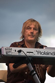Downes performing in 2006