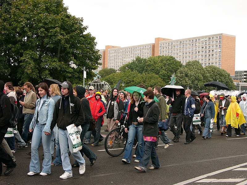 File:Hanfparade Berlin 2005 02.jpg