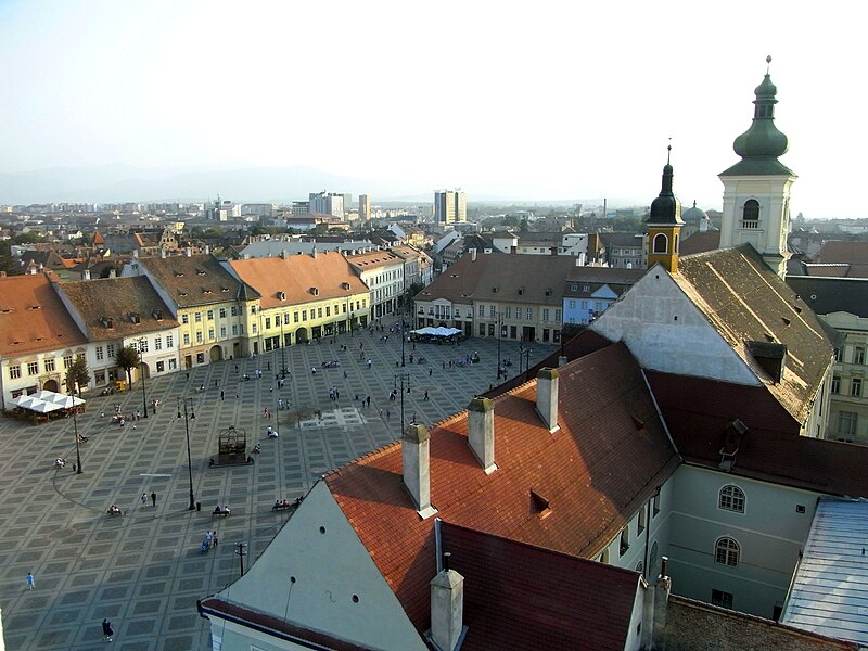 File:Hermannstadt, Großer Ring 2011a.jpeg