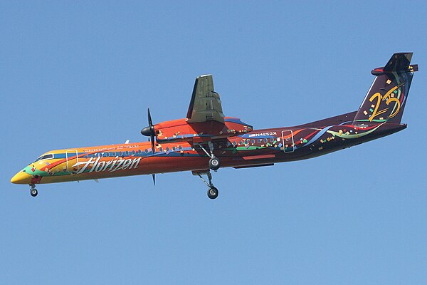 Horizon Air Dash 8 Q-400 landing at Pangborn Airport