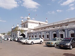 Hyderabad railway station outside.JPG