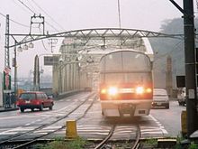 併用橋時代の犬山橋を走るパノラマスーパー（1996年11月）