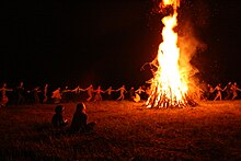 Kupala Night bonfire in Belgorod oblast, Russia Ivan Kupala Day in Serebryany bor 2017 67.jpg