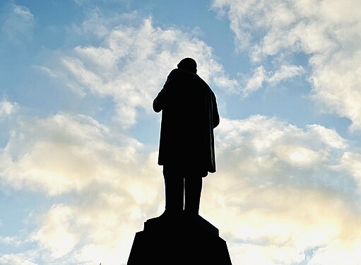 Statue of Jón Sigurðsson in Austurvöllur, Reykjavík