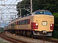 豊田駅 - 八王子駅間を走行中の「中央ライナー」（2005年7月）