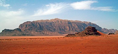 Гора Джебель-Раман у Ваді-Рам