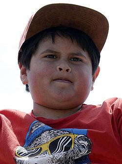 Rickyho ztvárnil Julian Dennison