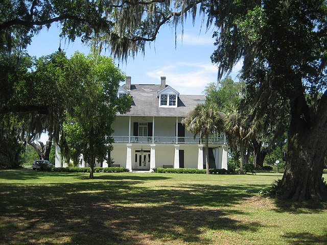 Kenilworth Plantation House (originally Bienvenu) in St. Bernard's Terre aux Boeufs dates back to the 1750s.