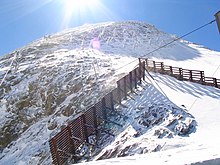 Snow fences on Kitzsteinhorn Kitzsteinhorn (3.203 m n.p.m) -widok ze schroniska na wysokosci 3029 m n.p.m - panoramio.jpg